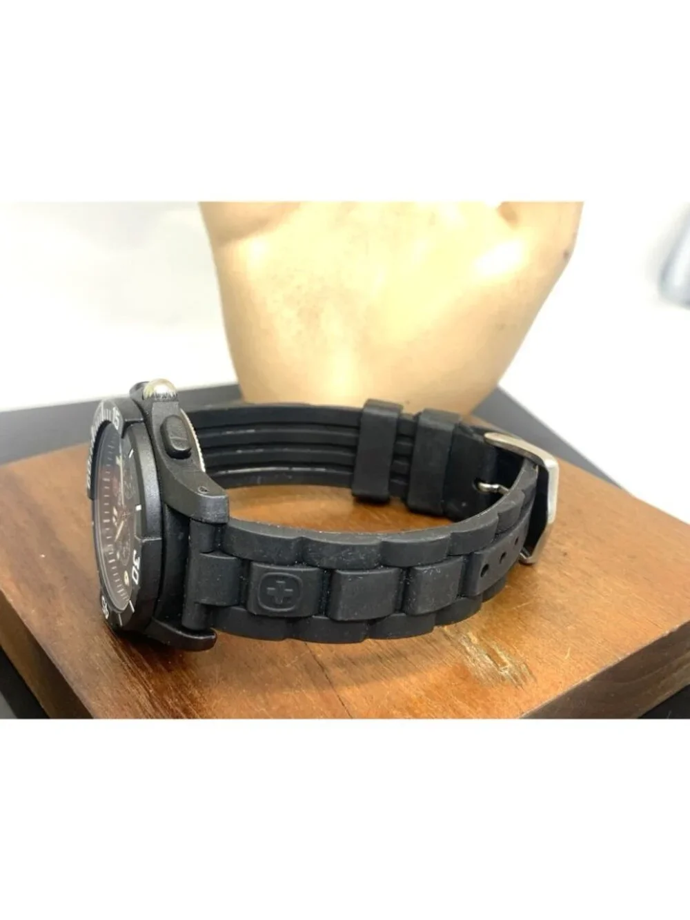 Victorinox Swiss Army Odyssey Men's Watch Swiss Quartz Chronograph Rubber 40mm